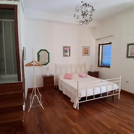 La Residenza 92 * جنوى