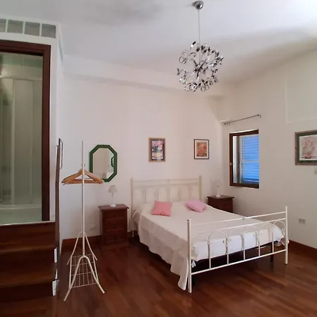 بيت للعطل La Residenza 92 *